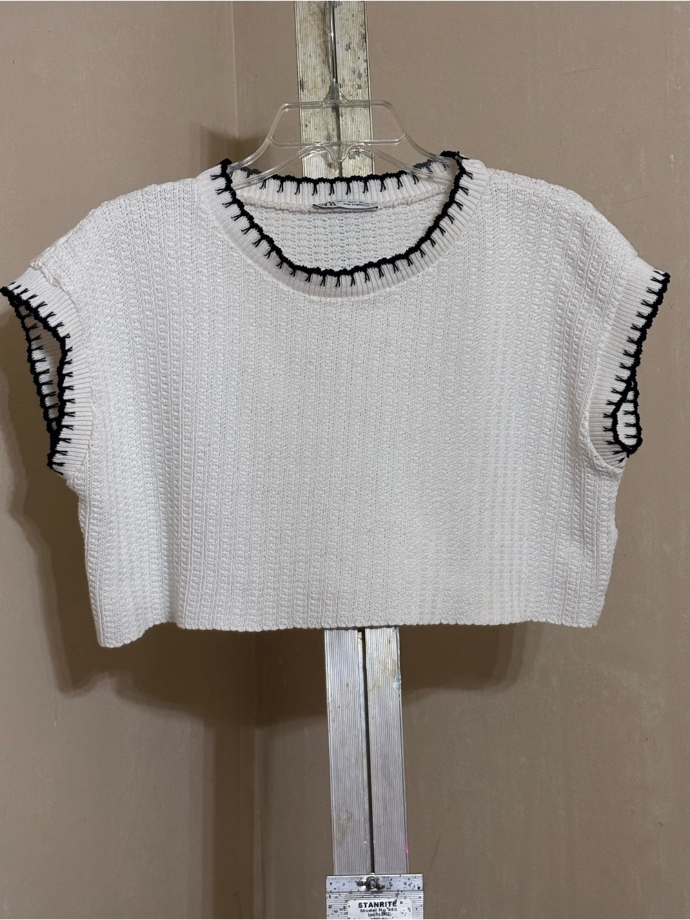 ZARA White Knit Crop Top Black Trim Stitch Short Sleeve Sweater Large Boho